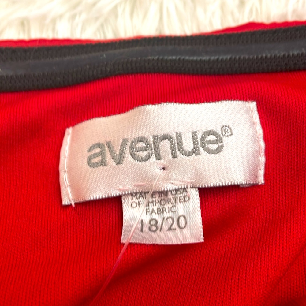 Avenue Vibrant Red Dress - Picture 3 of 4